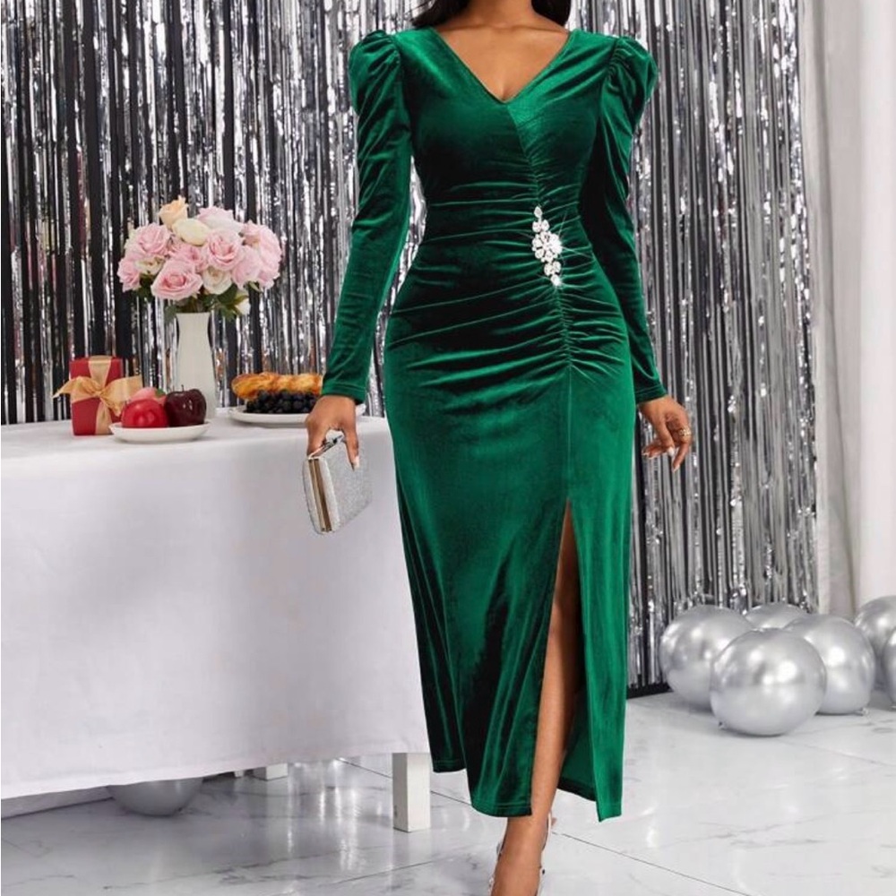 Elegant Green Velvet Dress